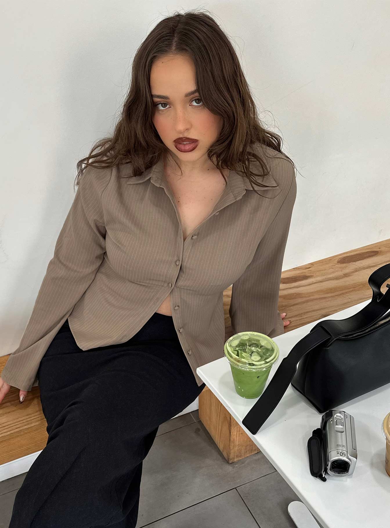 Kahverengi Çizgili Fit Gömlek Bluz