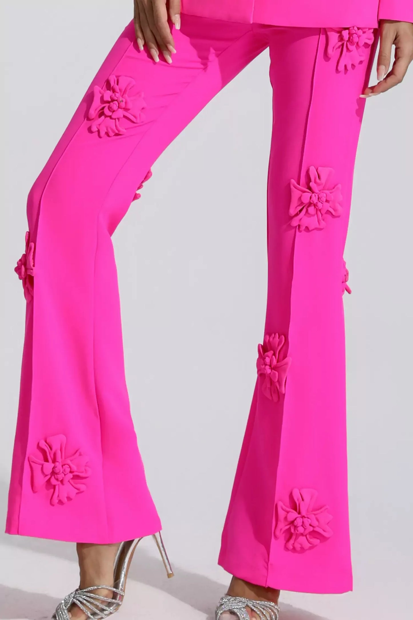 Ari Pembe Jakarlı Çiçekli Blazer Takımı