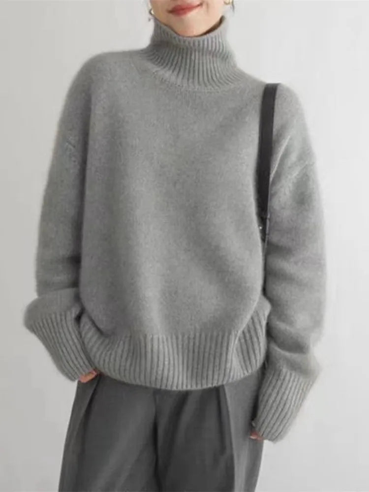 Oversize Beyaz Balıkçı Yaka Triko Kazak