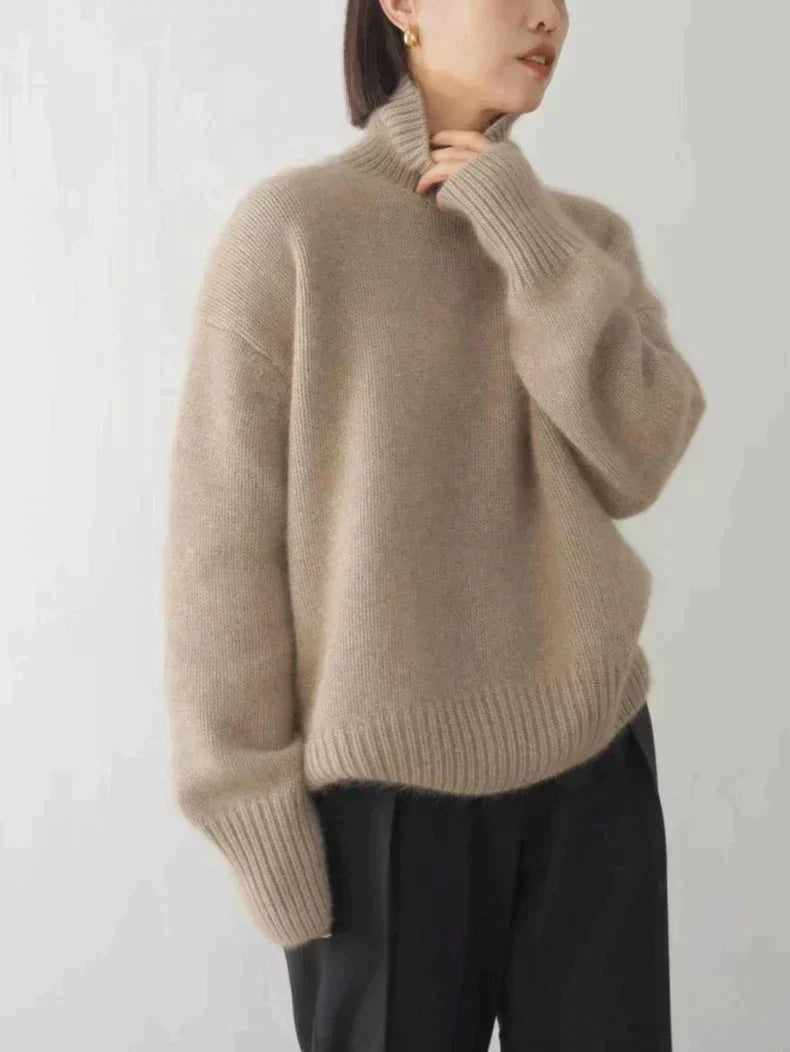 Oversize Beyaz Balıkçı Yaka Triko Kazak