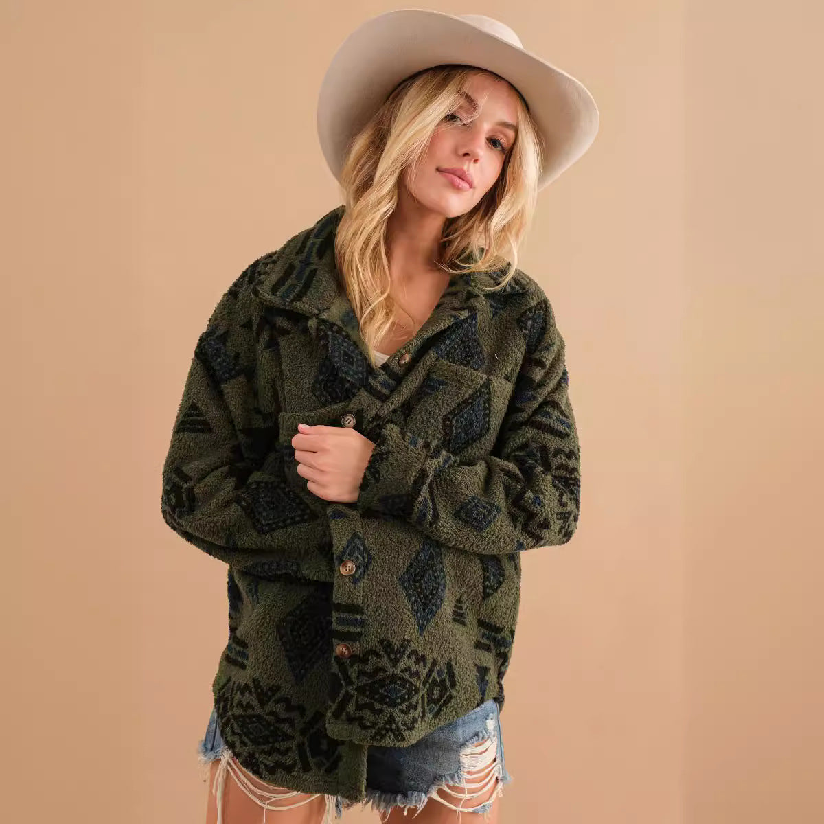Etnik Desenli Yeşil Oversize Polar Ceket
