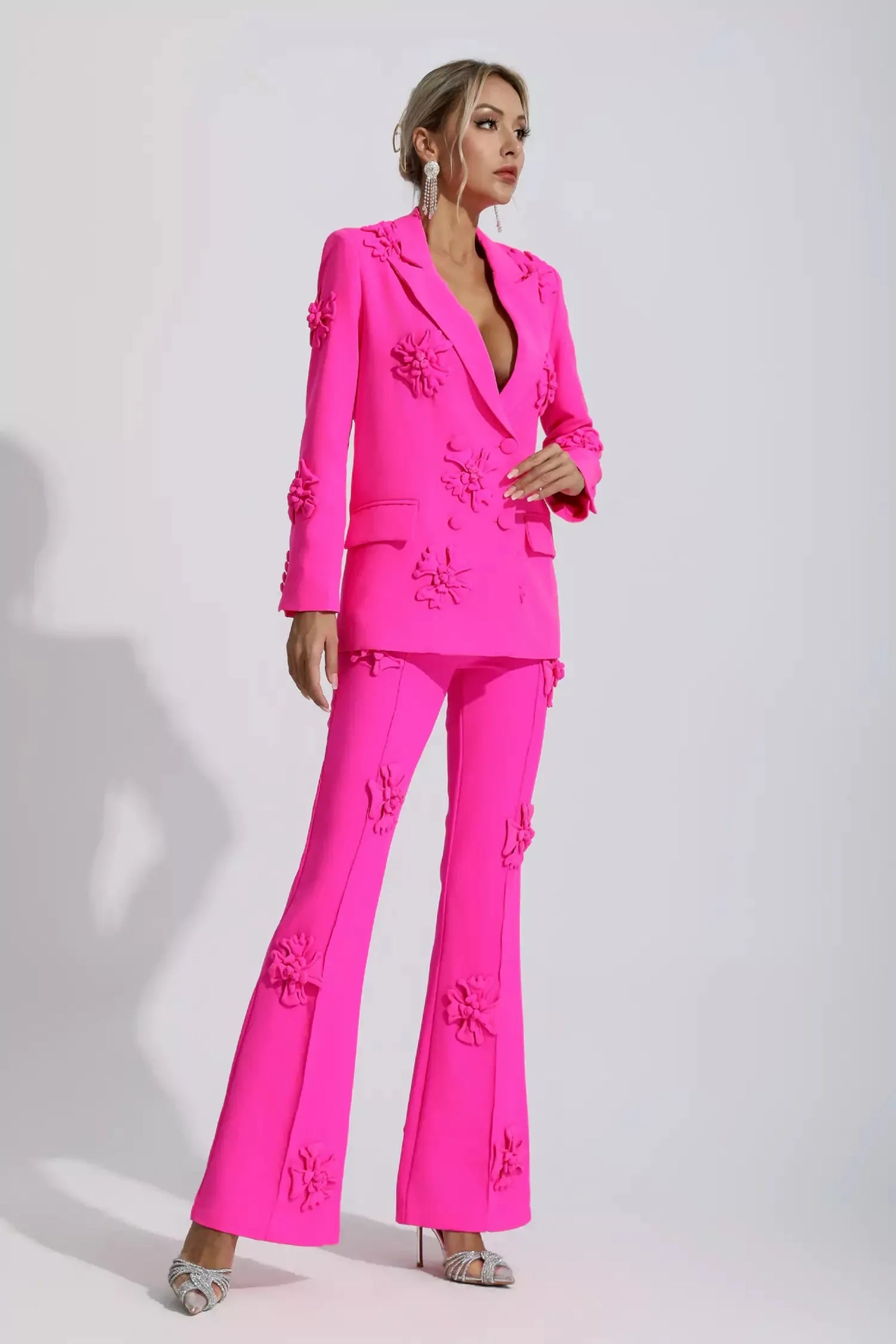 Ari Pembe Jakarlı Çiçekli Blazer Takımı
