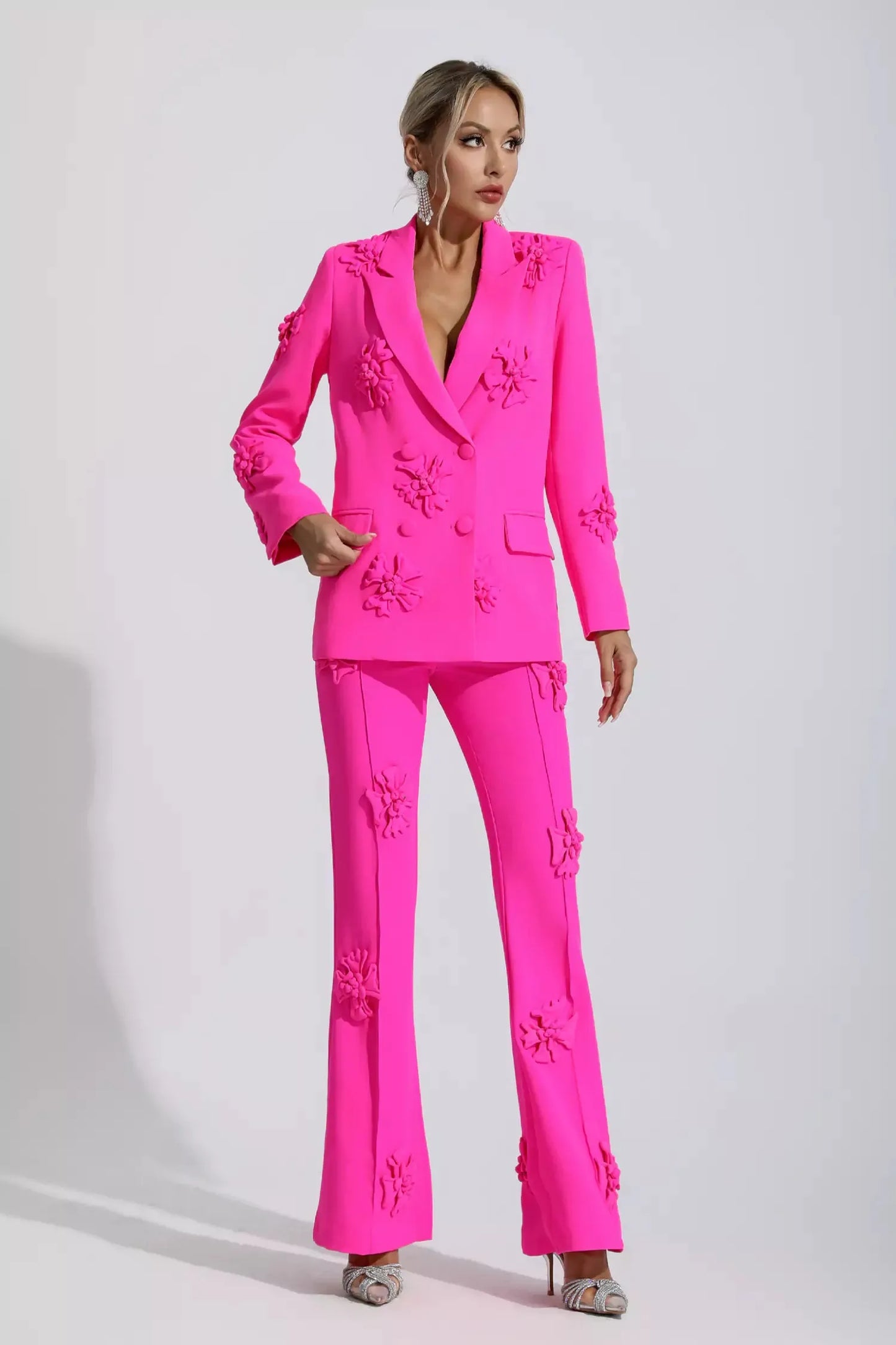 Ari Pembe Jakarlı Çiçekli Blazer Takımı