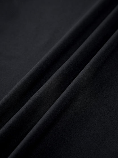 Minimal Siyah Yüksek Yaka Crop Bluz