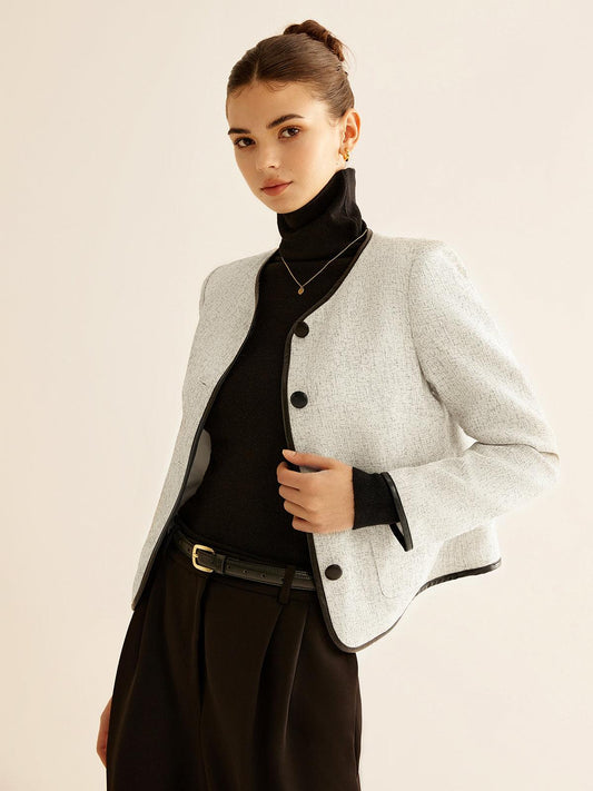 Siyah Detaylı Kısa Beyaz Blazer Ceket