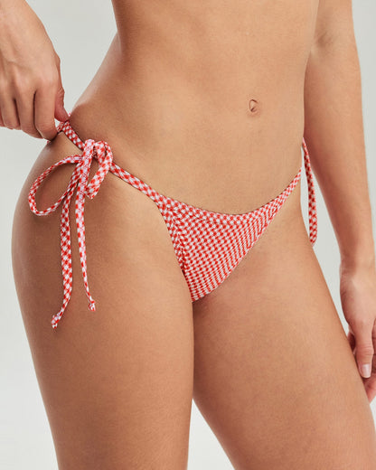 Kırmızı Ekose Üçgen Bikini Takımı